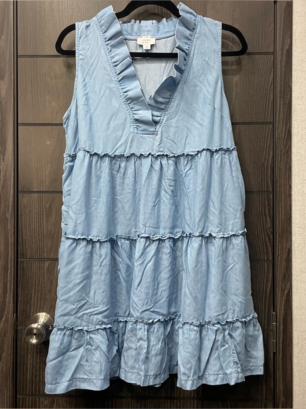 Crown & Ivy Tiered Dress in Blue - Picture 2 of 8